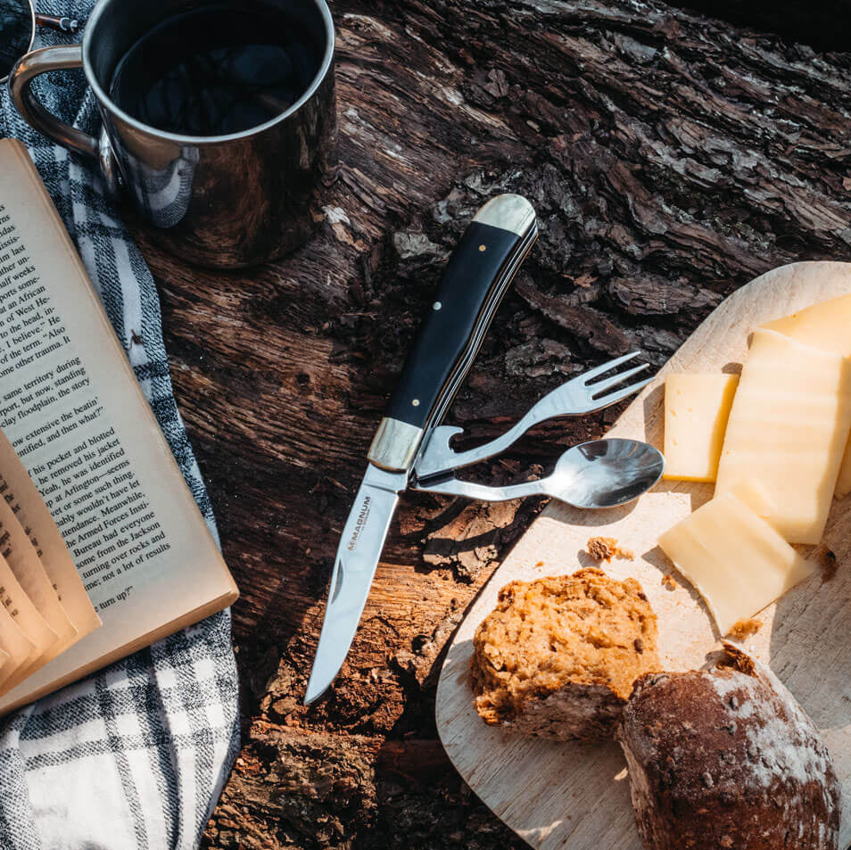 Böker Bon Appetite Camping Cutlery with bread