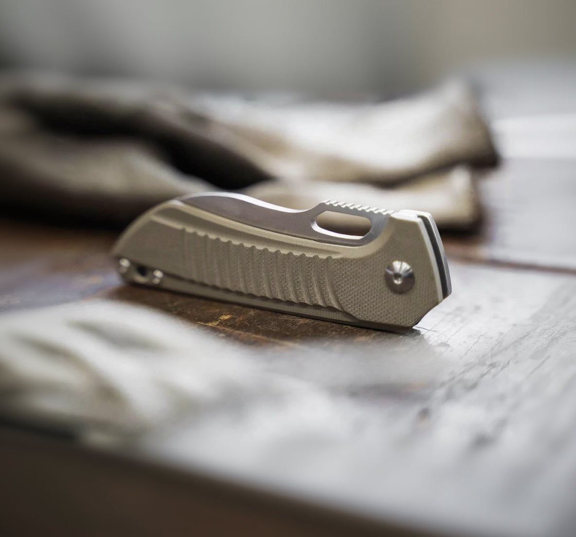 Böker Swoopy tactical pocket knife