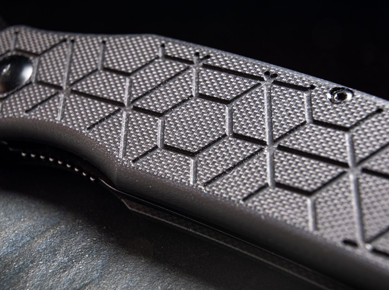 Böker Yokai Pocket Knife grip