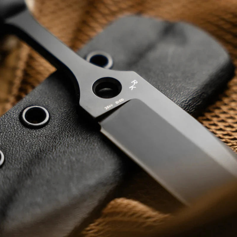 Black sheath with a Boeker Fafo close up