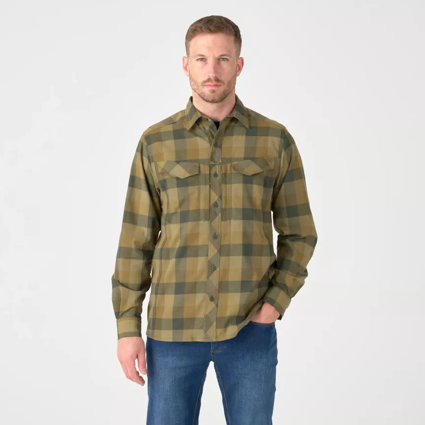 Helikon Defender Mk2 Shirt - Nylon Sorona® Blend wearing green