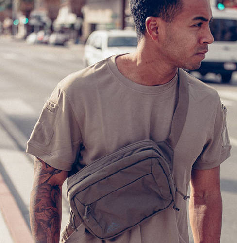 Helikon RAT Waist Pack ral 7013 in use