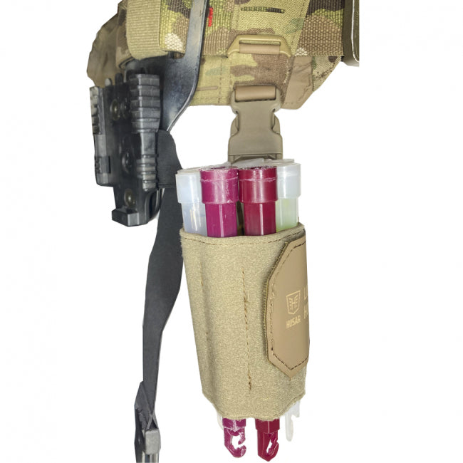 Husar Lightstick Holder on belt with lightsticks