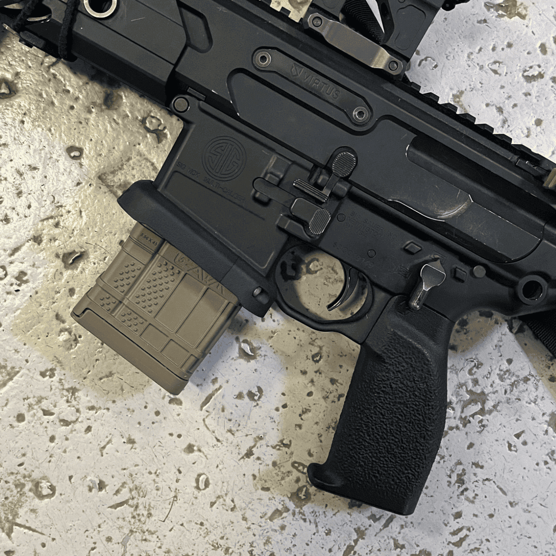 Kolibri Works LIEVIQ Mk1 AR-15 Magwell fde mag