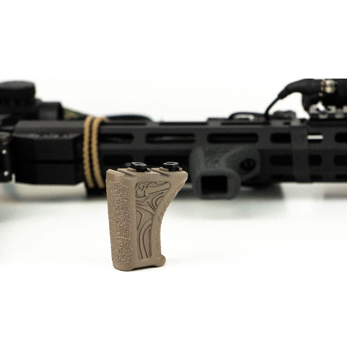 Kolibri Works PAHÝL L - M-LOK Rifle Handguard on table