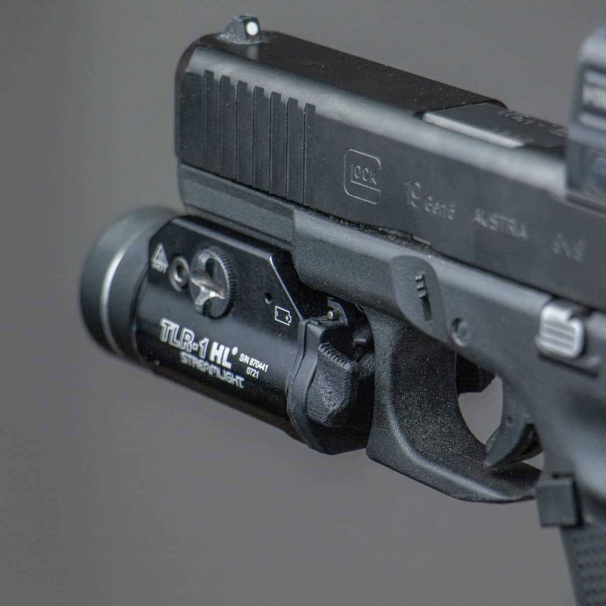 Kolibri Works ČVIRIQ - Streamlight TLR-1 Switch Buttons close