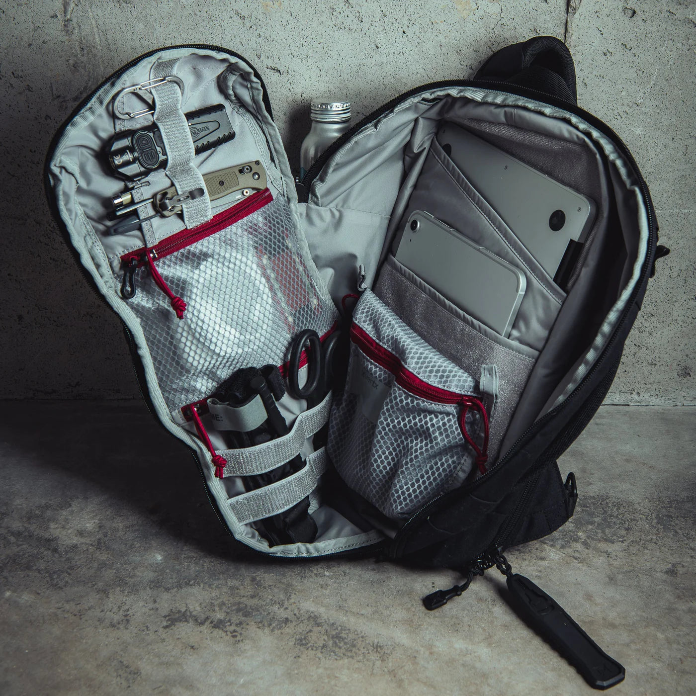 Vertx Gamut 18L Sling Bag inside full