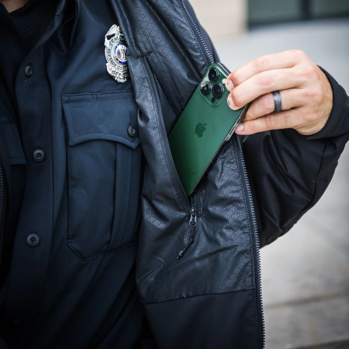 Vertx Integrity+ Insulated Jacket 2.0 phone pocket