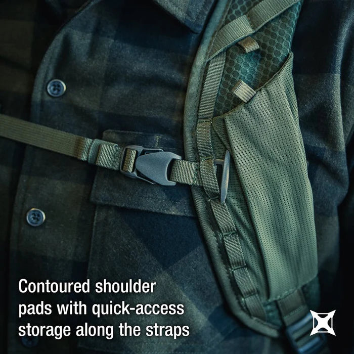 Vertx Long Walks Pack 28L Backpack strap