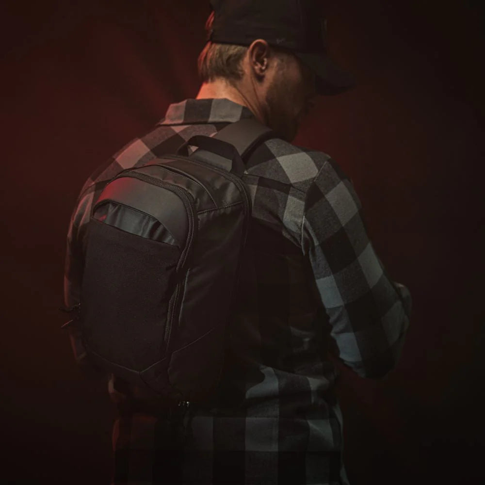 Vertx Urban Ghost 10L Sling Bag model