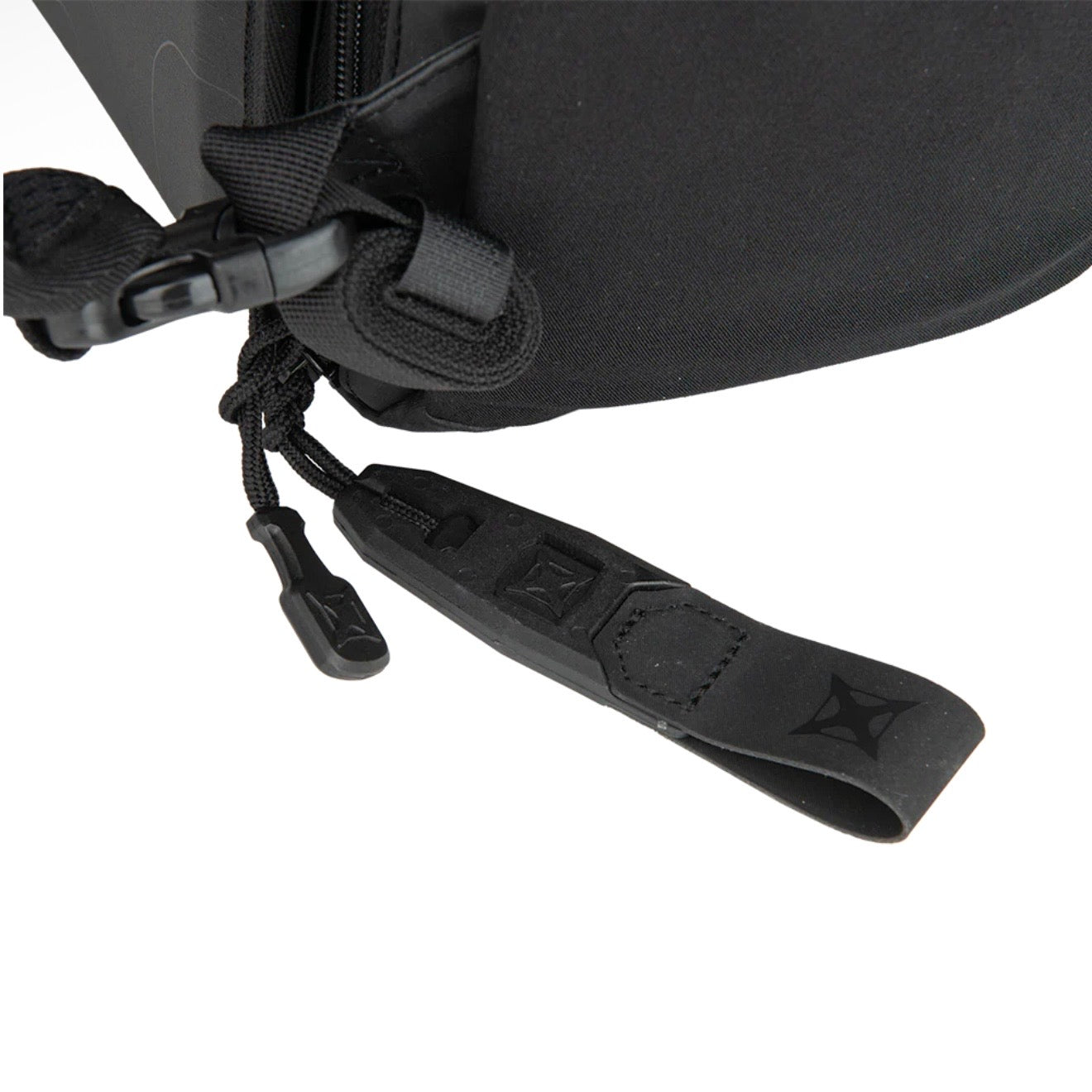 Vertx Urban Ghost 20L Backpack pull tab