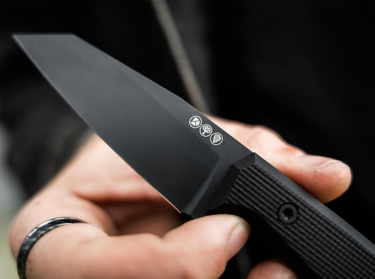 Böker Daily Knives AK1 Reverse Tanto Allblack in hand