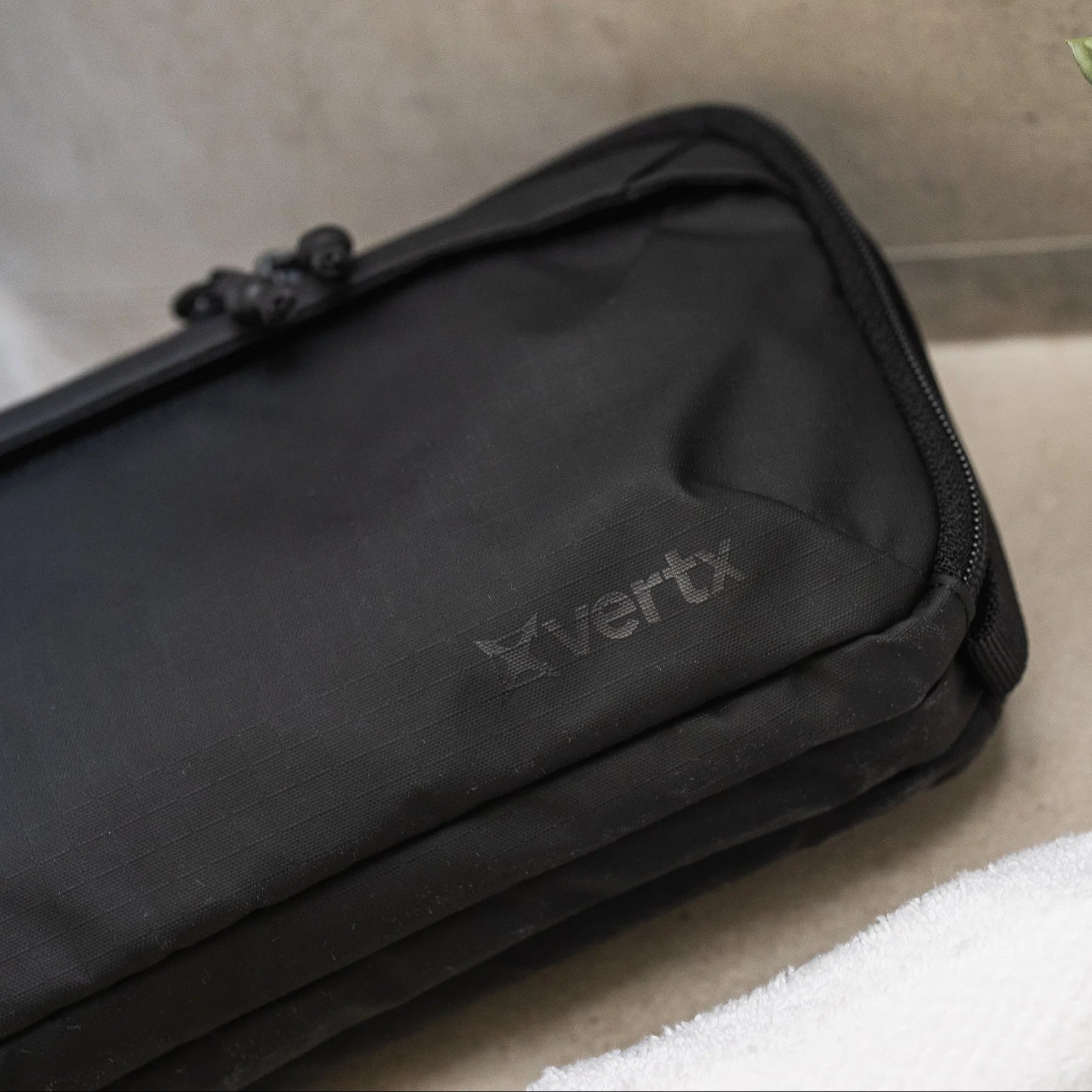 Vertx Urban Ghost DOPP Kit gear organization