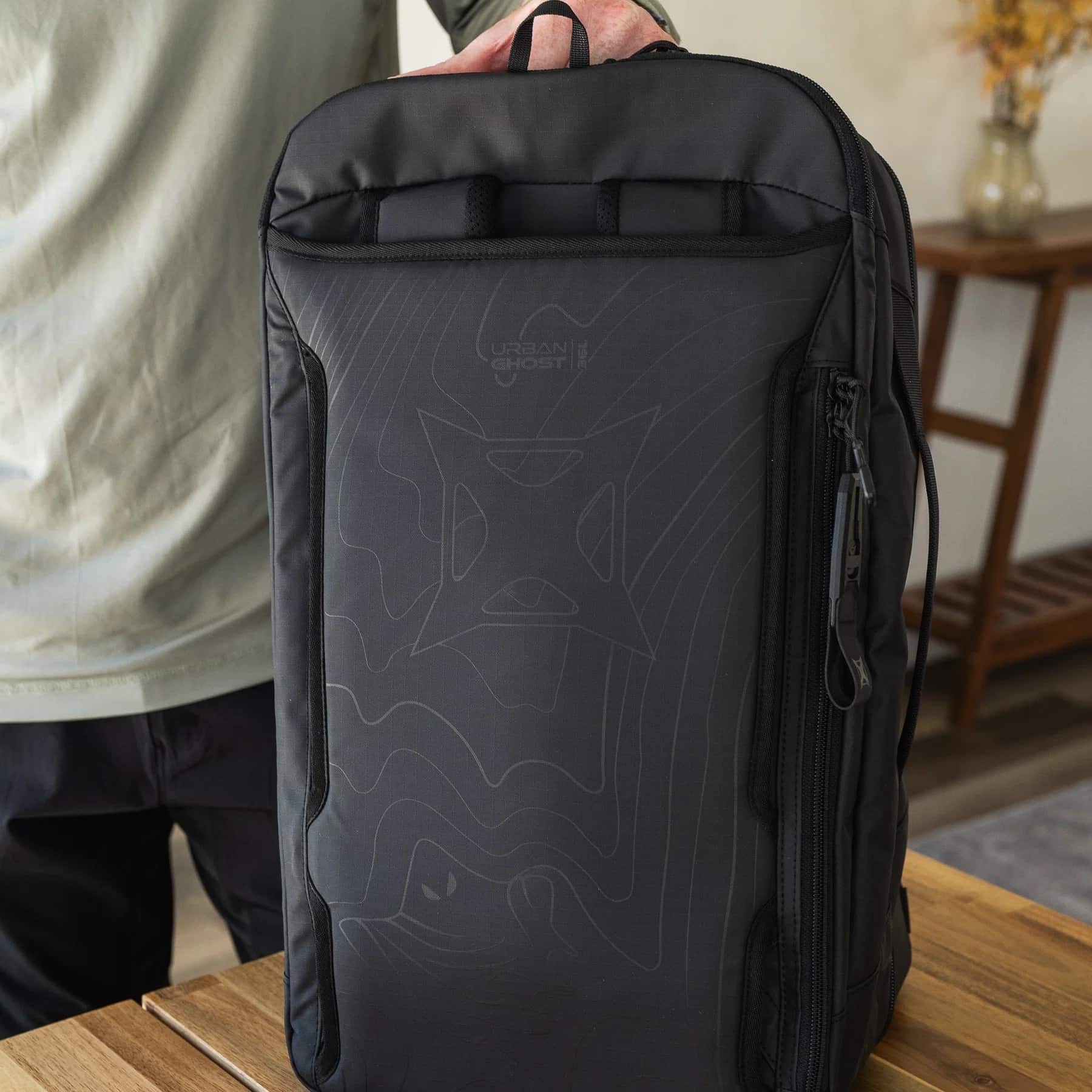 Vertx Urban Ghost Weekender 36L Travel Bag Black Weekender Carry