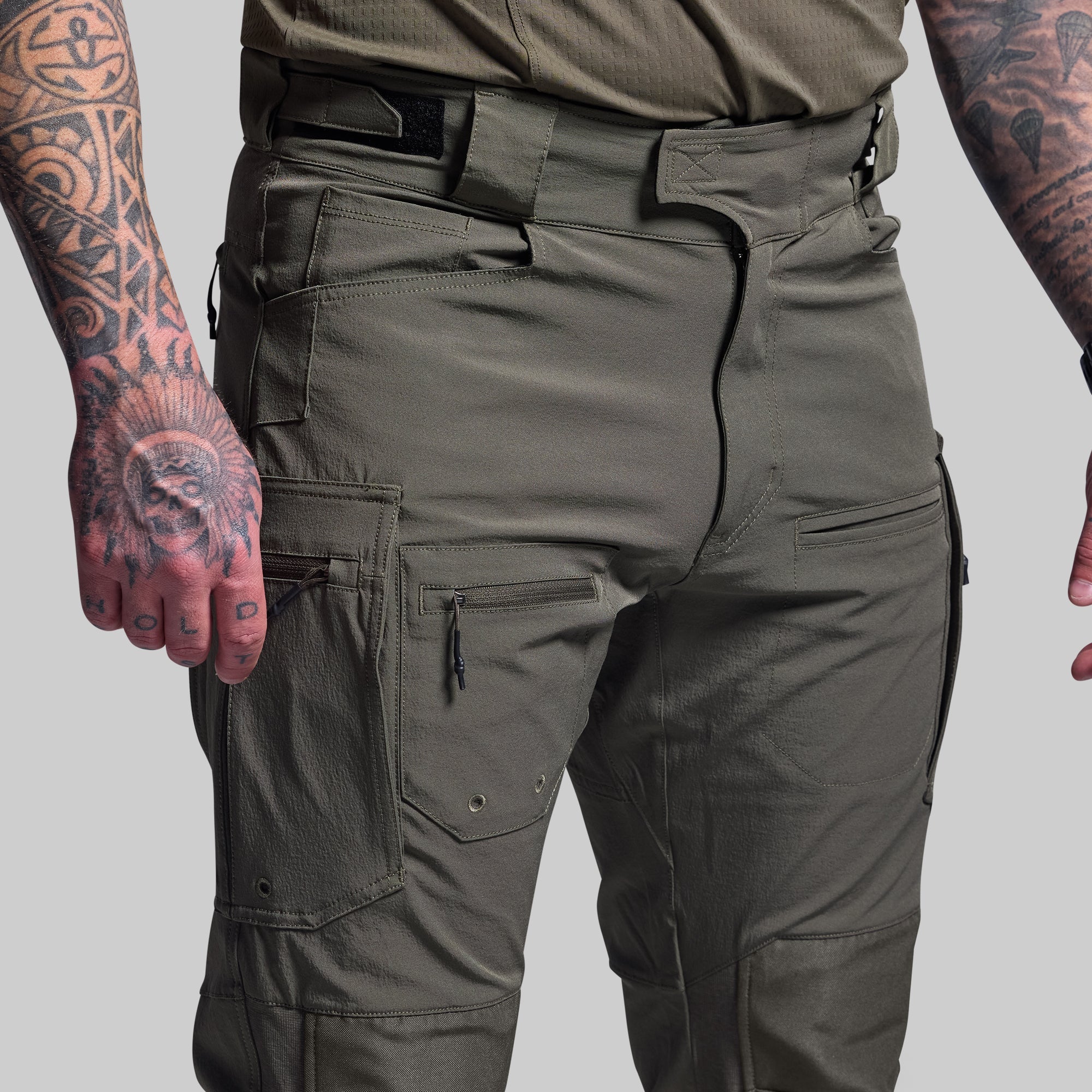 man wearing tactical pants