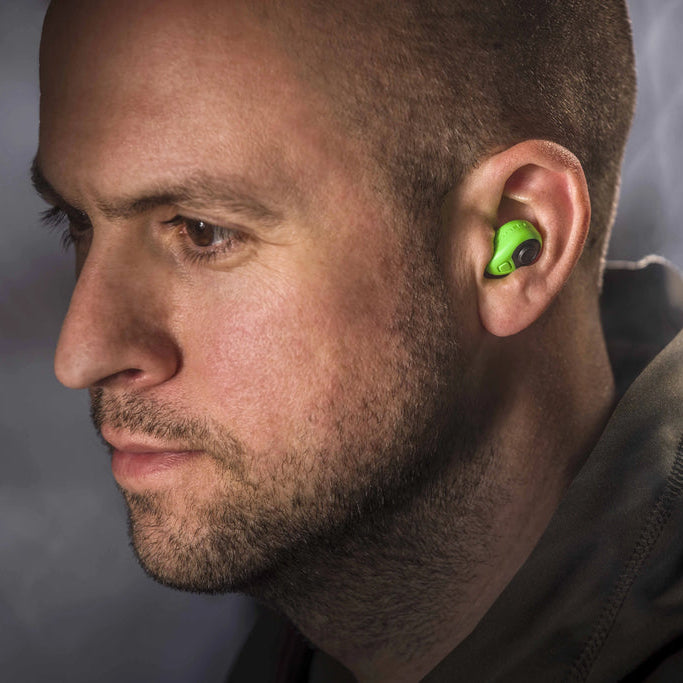 3M™ PELTOR™ Electronic Earplug, Green worn by user