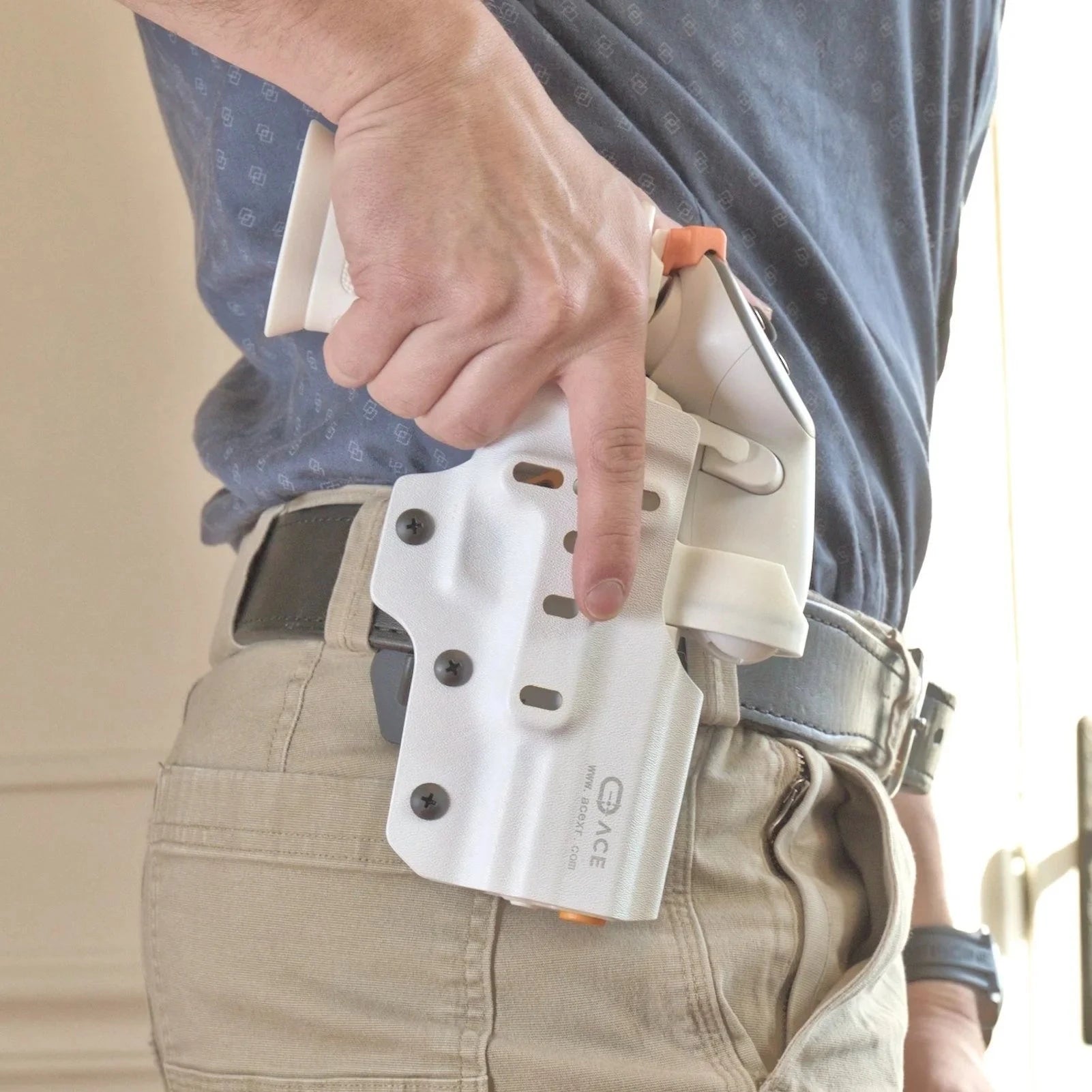 ACE XR Virtual Shooting Pistol for Meta Quest holster draw