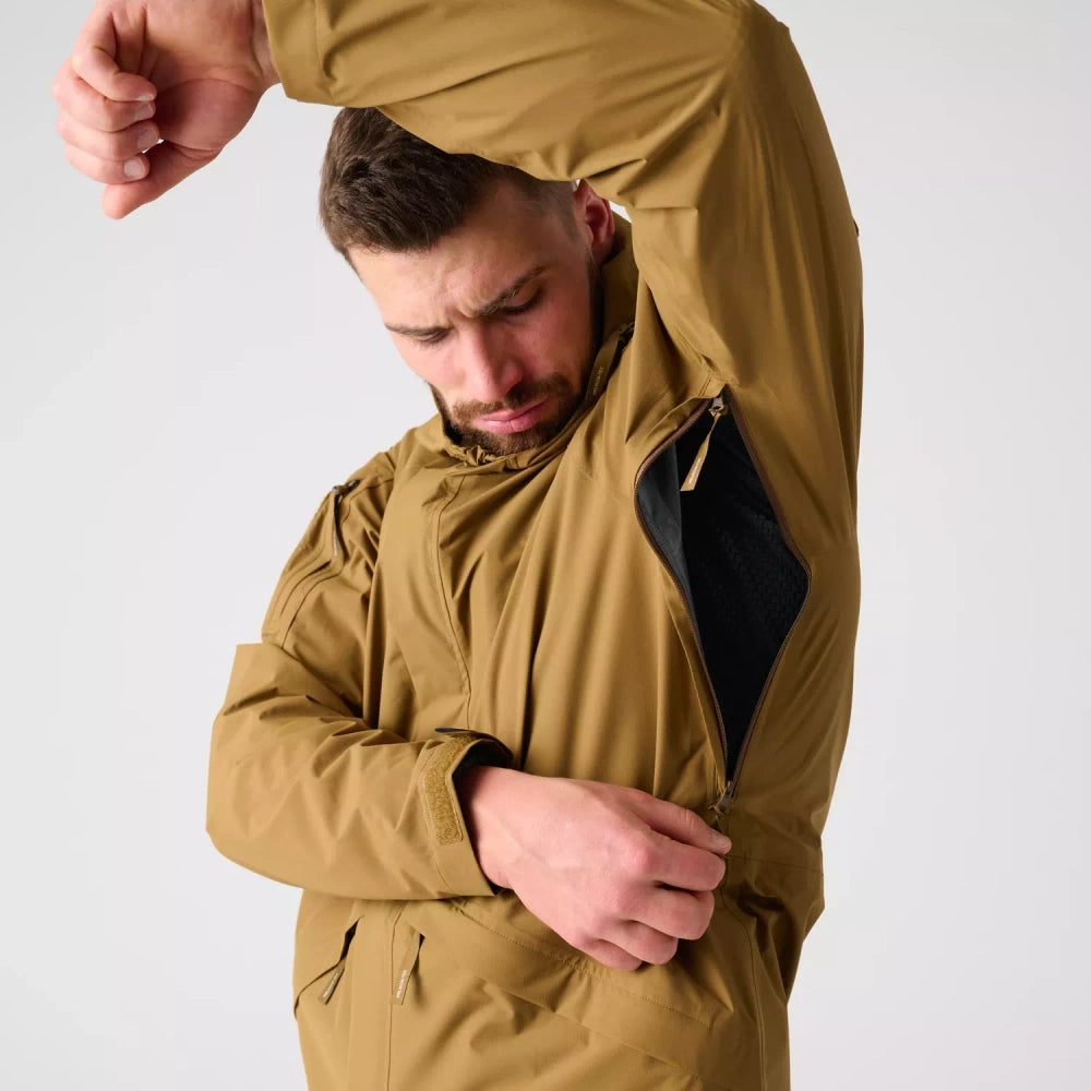 Helikon Chinook Rain Jacket pockets