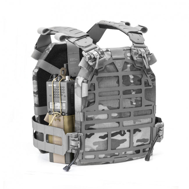 Husar Low Profile Side Extension Pouches on plate carrier 2