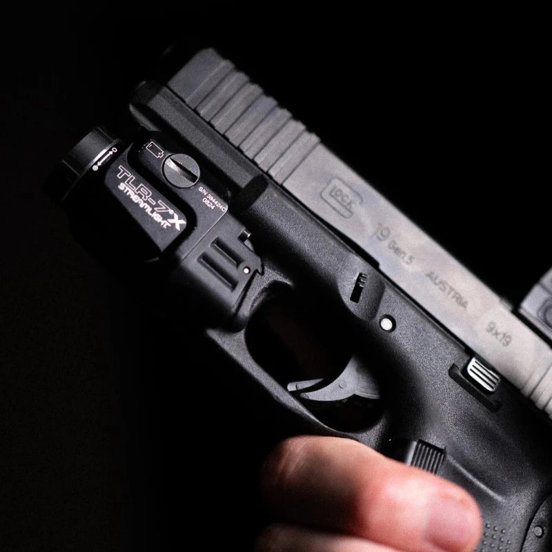 Kolibri Works ČVIRIQ - Streamlight TLR-7 Switch Buttons on glock