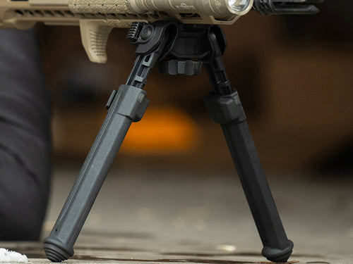 Magpul Bipod M-LOK MOE QD Rail under rifle