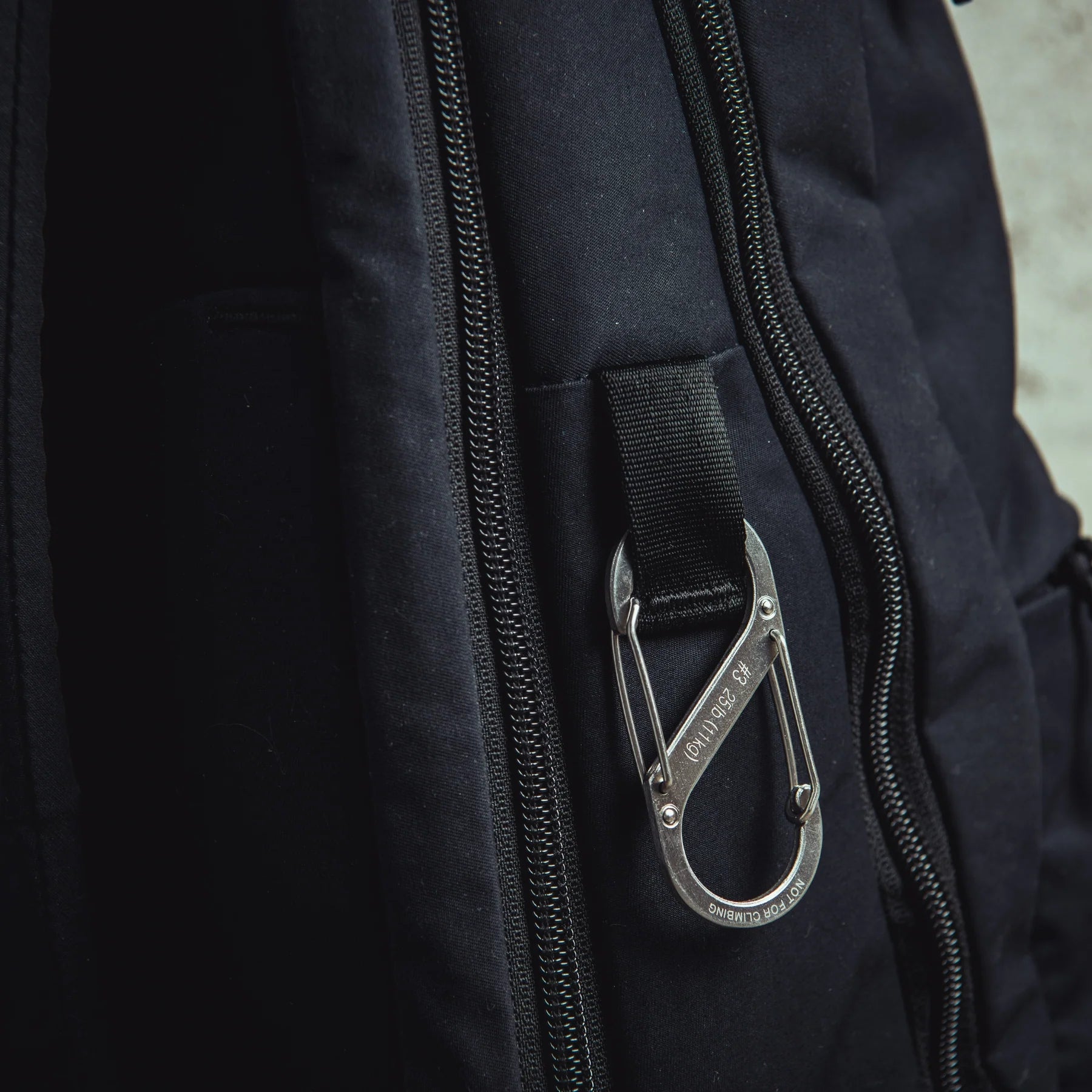 Vertx Any Day Backpack carabine