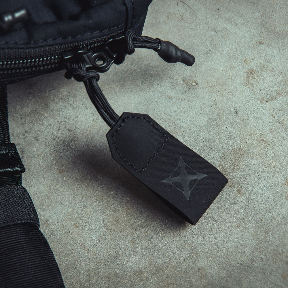 Vertx Everyday Fanny Pack 2.1 pull tab