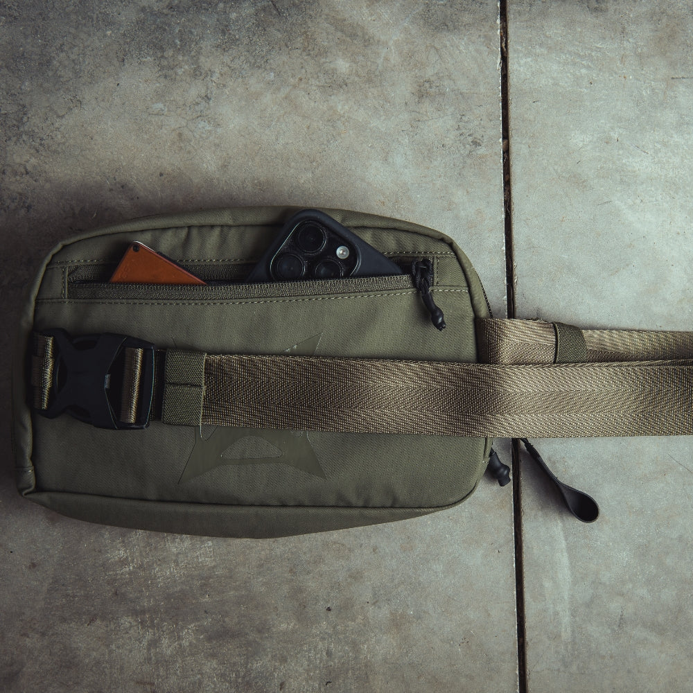Vertx Everyday Fanny Pack + details phone