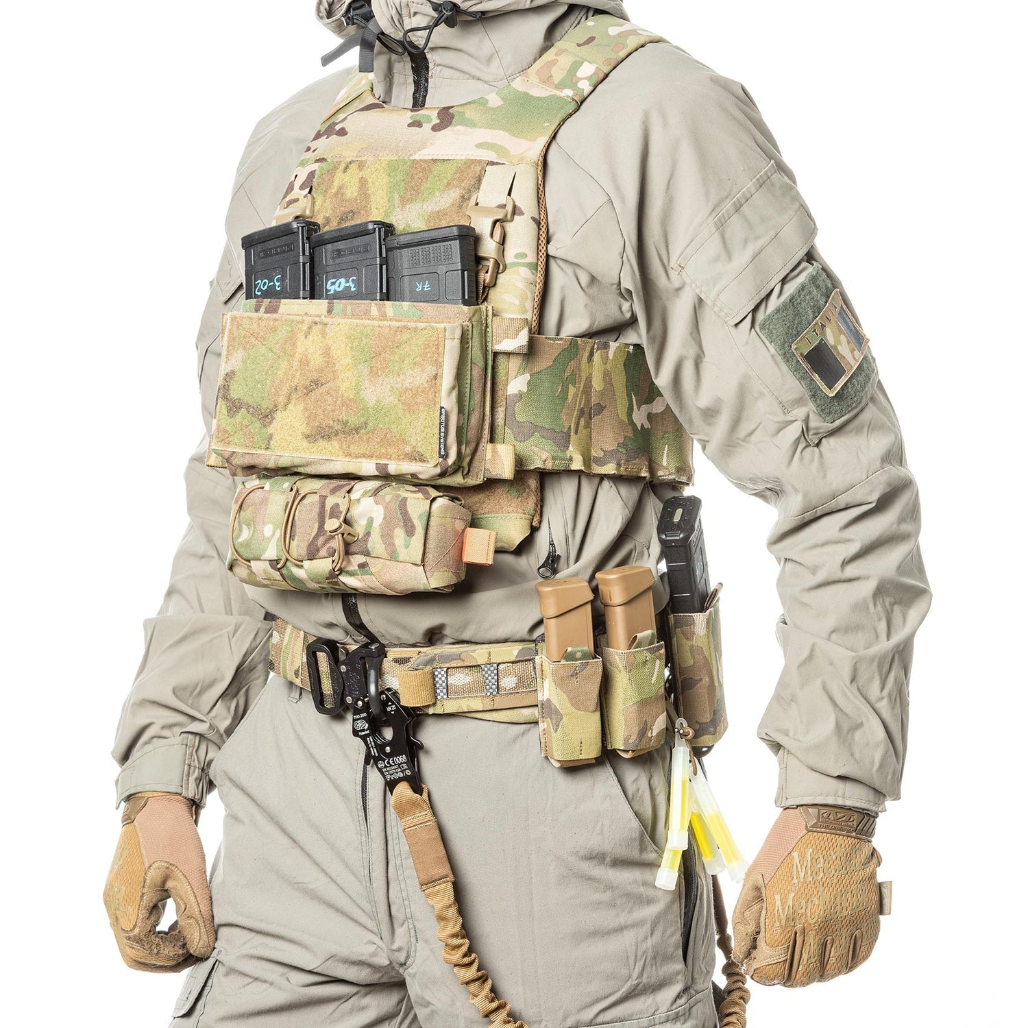 Blackfolium HYBRID Rifle Mag Pouch mounted on tactical belt