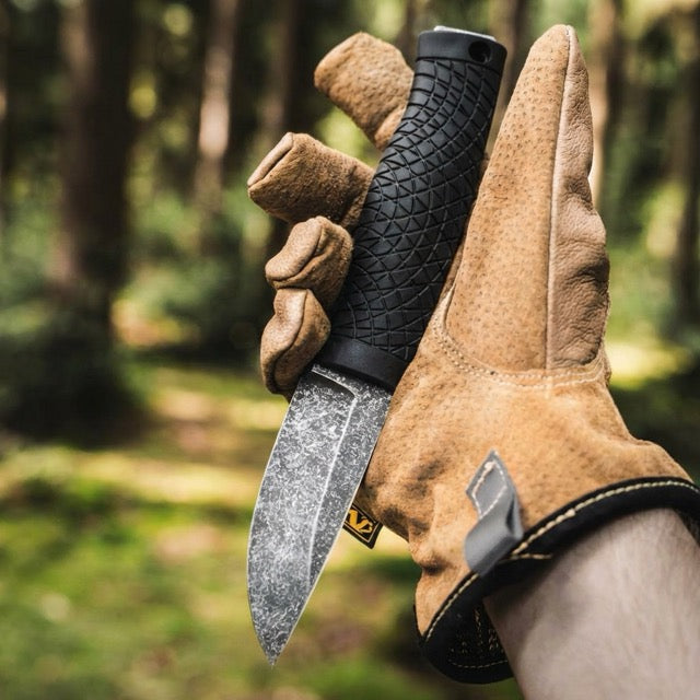Böker Manufaktur Solingen Bronco Mini fixed blade knife in hand