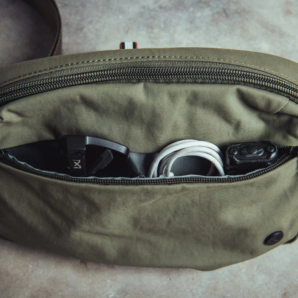 Vertx Everyday Fanny Pack + interior organization