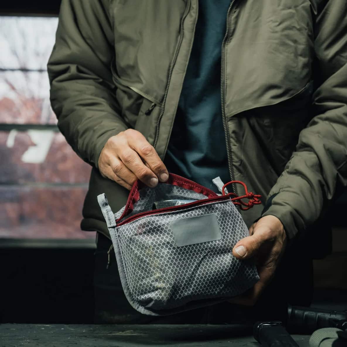 Vertx Overflow Mesh Organizer Pouch zipper