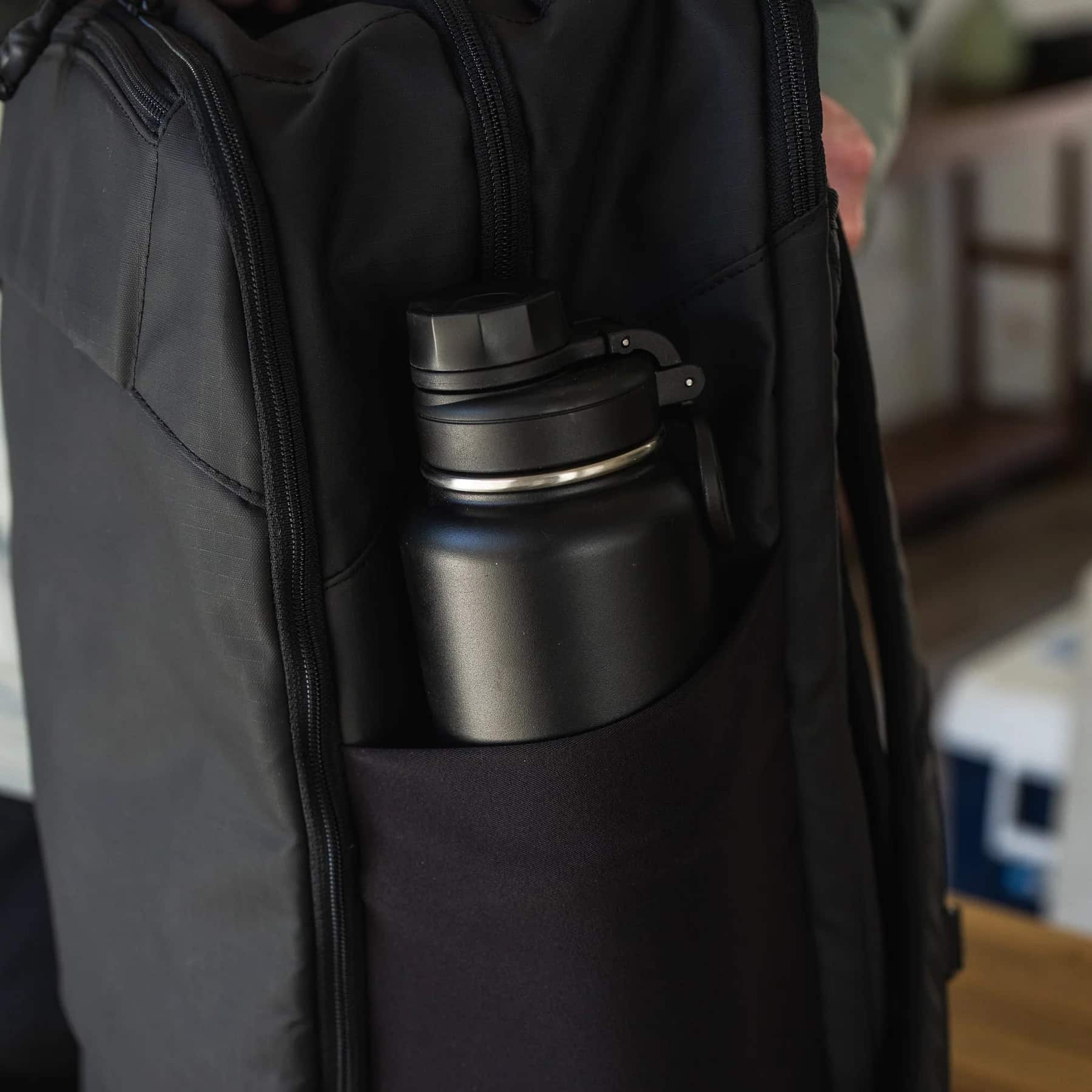 Vertx Urban Ghost Weekender 36L Travel Bag Black Shoulder Carry